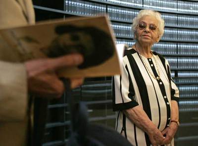 Stanislawa Sapinska, la amiga de Rtka que recuperó su diario, en el centro para la memoria del Holocausto Yad Vashem, el pasado mes de junio.