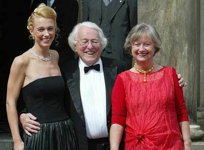 Wolfgang Wagner, entre su mujer Gudrun (a la derecha) y su hija Katharina, en una imagen de 2004.