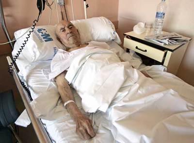 Ineso Benito, de 92 años, que tuvo que esperar 12 días para ser operado en La Paz.