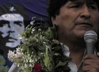 Evo Morales, en una escena del documental  Cocalero .