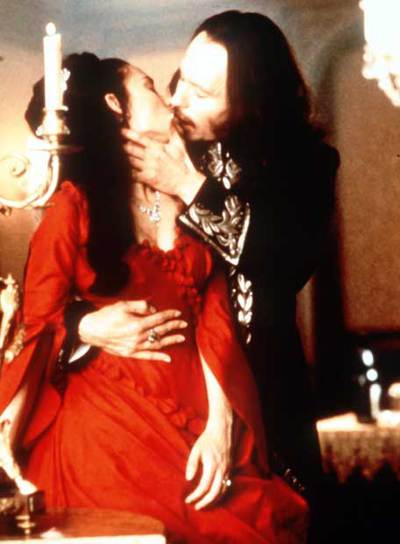 Winona Ryder y Gary Oldman, en una escena de 'Drácula de Bram Stoker' (1992), de Francis Ford Coppola.