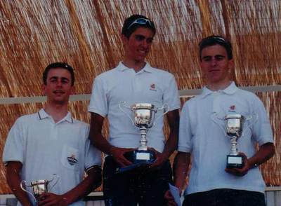 En el podio de una carrera ganada en Colmenarejo en 2000.