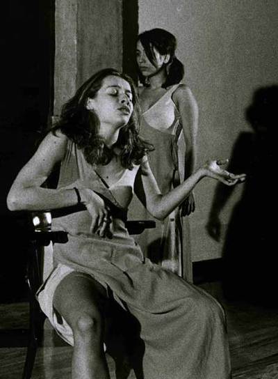 Montaje de 'J'etais dans ma maison et j'attendais que la pluie vienne'.