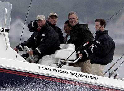 LOS BUSH VERANEAN JUNTOS