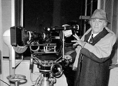 Fellini,  en  rodaje de  Ginger y  Fred   en febrero de 1985. 