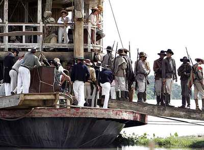 Un momento del rodaje de  El amor en los tiempos del cólera,  filme protagonizado por Javier Bardem.