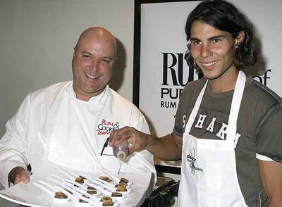 El tenista Rafa Nadal junto al  chef  Wilo Benet, en Nueva York.