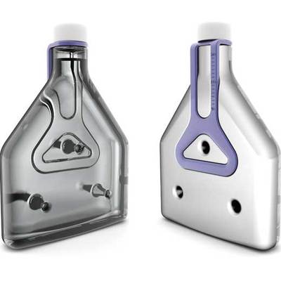 UNA BOTELLA DESINFECTANTE