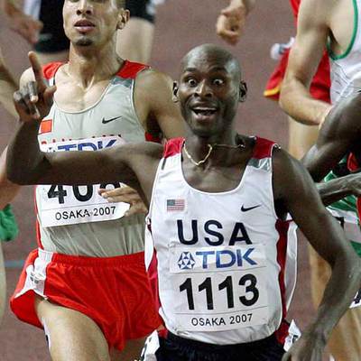 Bernard Lagat, en el momento de cruzar la meta.