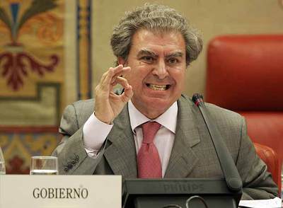 El ministro de Cultura, César Antonio Molina, ayer durante su intervención en la Comisión de Cultura del Congreso.