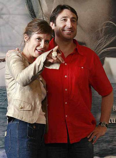 Aitana Sánchez-Gijón y Carmelo Gómez, ayer en la presentación de  La carta esférica. 