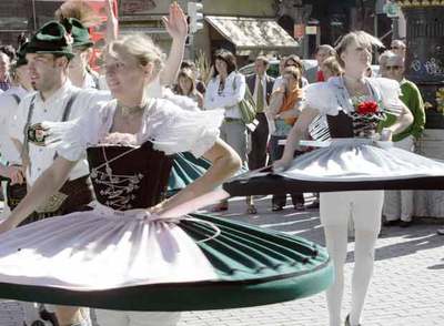 Sones bávaros anuncian el Getxo Folk