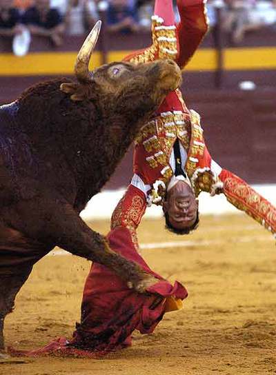 APARATOSA COGIDA DE PEPÍN LIRIA