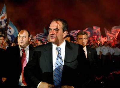 El primer ministro Costas Karamanlis, líder de Nueva Democracia, poco antes de realizar su discurso como ganador de las elecciones griegas de ayer.
