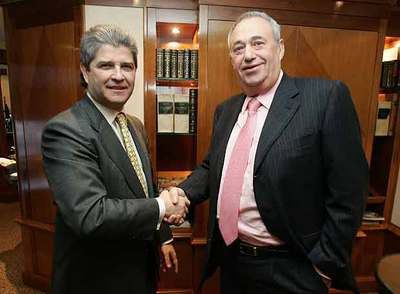 Fernando Martín (izquierda) y Manuel Jové acuerdan la venta de Fadesa a Martinsa.