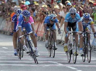 TERCERA VICTORIA DE BENNATTI.