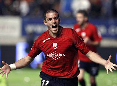 Pandiani celebra uno de sus goles.