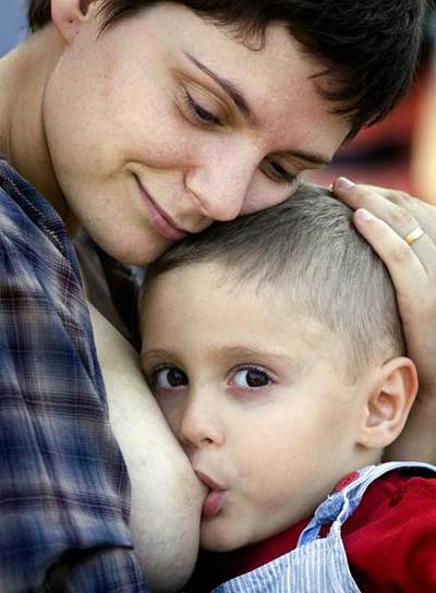 Las madres reivindican la lactancia