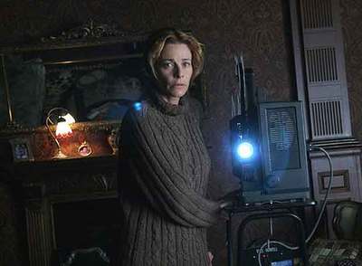 Belén Rueda, en un fotograma de  El orfanato. 