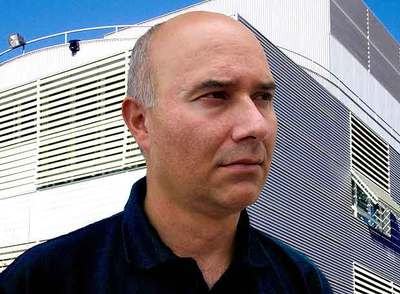 Escobar Giraldo, profesor de literatura en la Universidad de Calda.