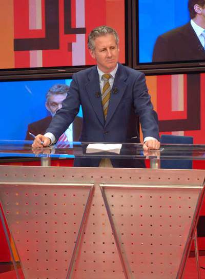 Lorenzo Milá, en el ensayo de la edición con Rajoy de  Tengo una pregunta... 