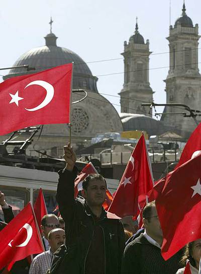 Manifestación contra el PKK kurdo en Estambul.