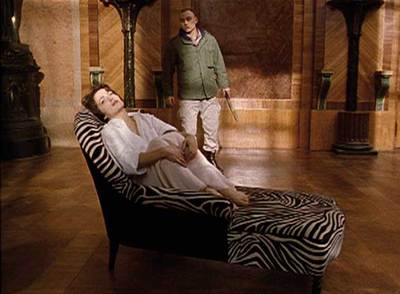  La invención del Dr. Morel  (2000), vídeo de David Lamelas.