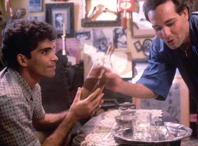 A la izquierda, portada de la revista. A la derecha, fotograma del filme   Fresa y chocolate,  un hito en la lucha de los homosexuales en Cuba.