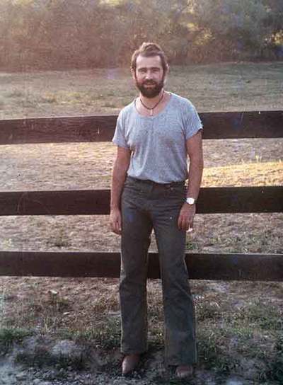 Una imagen poco convencional de Rato: en los años setenta, durante unas vacaciones.rnFoto: EfernRato y Aznar, sonrientes y con 24 años menos, en una sesión del Congreso de los Diputados, el 4 de noviembre de 1983. rnFoto: Marisa Flórez
