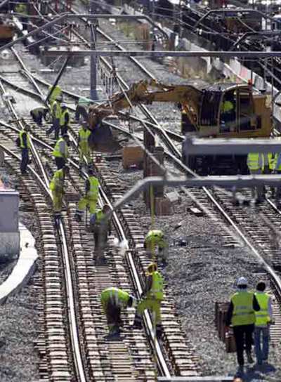 Obras del AVE entre la estación de Bellvitge y la de Sants.