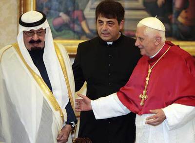 Primera visita de un rey saudí al Vaticano