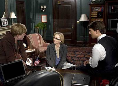 Robert Redford, a la izquierda, Meryl Streep y Tom Cruise, en una escena de  Leones por corderos .