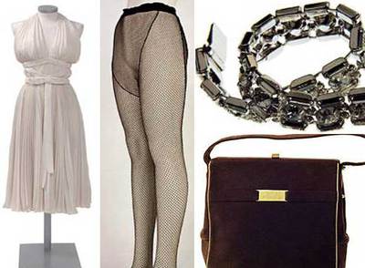 El brazalete que llevó en  El multimillonario,  las medias que usó en  Bus stop,  el vestido de la famosa escena del ventilador  (La tentación vive arriba)  y un bolso con sus iniciales, MM, en la hebilla.