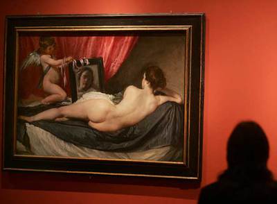  La Venus del espejo  fue colgada ayer en las paredes del Museo del Prado.