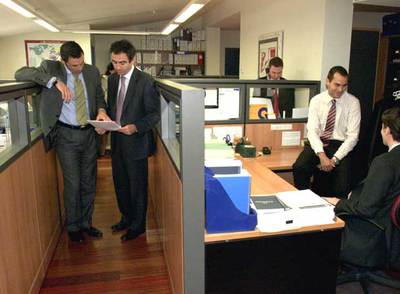 Expertos financieros en el grupo de servicios de inversión Atlas Capital.