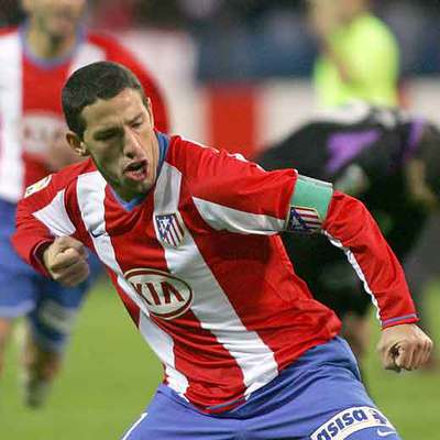 Maxi celebra uno de sus dos goles.