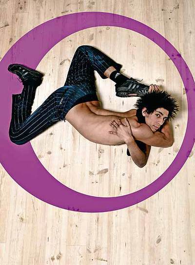 Uno de los bailarines de la obra de Dani Pannullo  Desordances_3 .