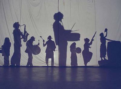 Representación de  La memoria del vino,  de Teatro de los Sentidos.