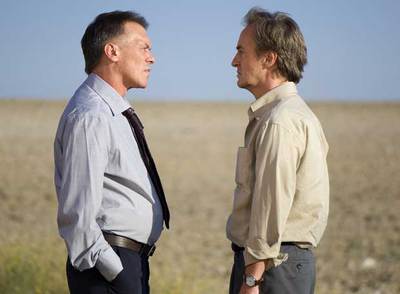 Miguel Ángel Solá (izquierda) y Carlos Hipólito, intérpretes de  Desaparecida,  de TVE-1.