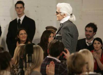 Karl Lagerfeld, durante el desfile.