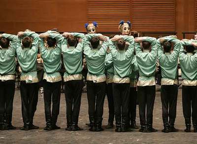 El folclor ruso con la tradición de los coros y danzas de los cosacos, en el Kursaal