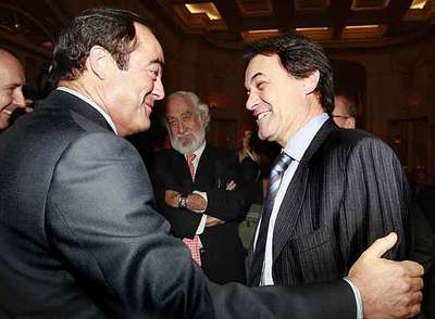 RIFIRRAFE ENTRE BONO Y MAS