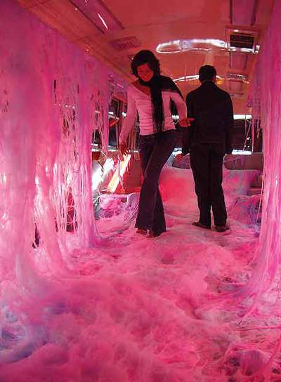 Una galería hasta en el retrete