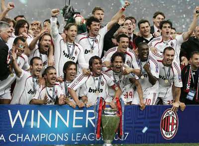 Los jugadores del Milan celebran la  Champions  2007.