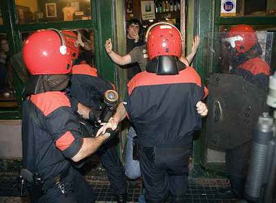 La Ertzaintza impide un acto proetarra en San Sebastián