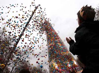 49.000 deseos tiñen el cielo de Madrid