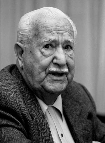 José  Pepín  Bello.