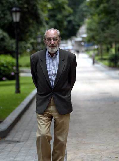 El poeta que dignificó la derrota