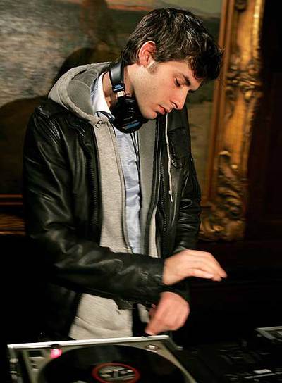 Mark Ronson pincha en Nueva York en la Olympus Fashion Week.