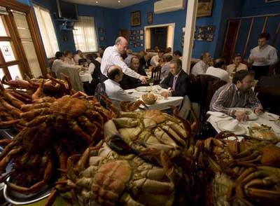 Naveira do Mar recibe mariscos desde el puerto de O Grove (Pontevedra).